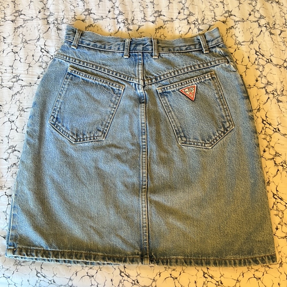 Vintage Guess Jean Skirt in great condition!!